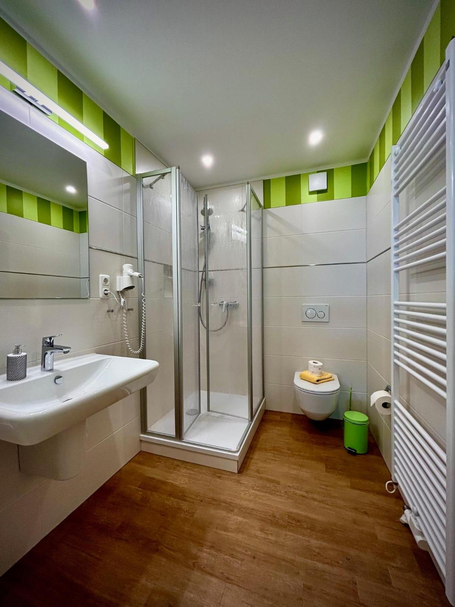 Deluxe Apartments Der "Alten Apotheke" Prerow Exterior photo